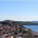 Karmelita'S Place - Apartmani