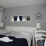 Karmelita'S Place - Apartmani