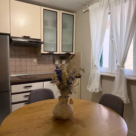 Karmelita'S Place - Apartmani Apartment *