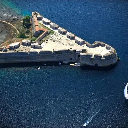 Karmelita's Place -studio