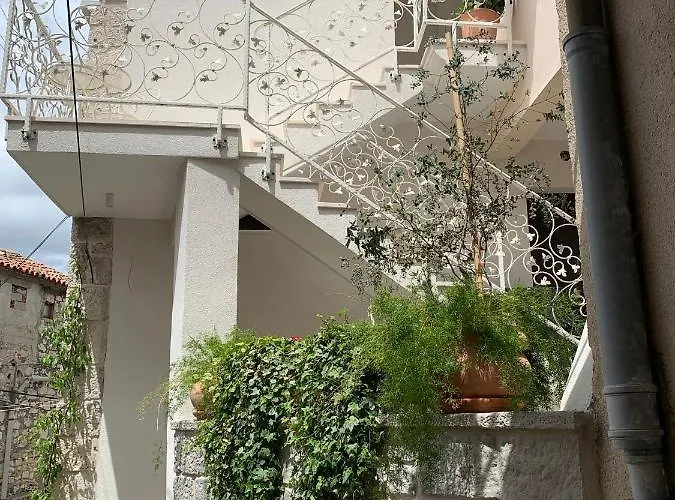 Lägenhet Karmelita's Place -studio